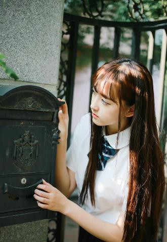每天醒来都汆肉？金银花竟有如此妙用！3个秘诀助你轻松拥有蜜桃肌